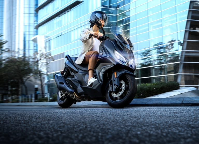 motocicletas scooter