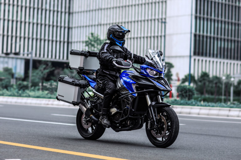 QJMOTOR 5DHS8895